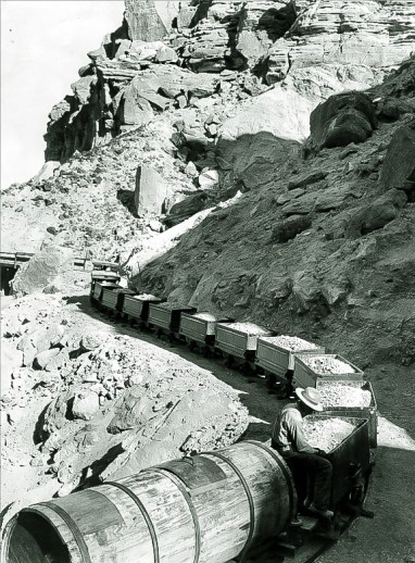 Ore train arriving at Ryan from the mines - 1916. Courtesy National Park Service, Death Valley National Park